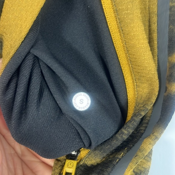 Lululemon Textured Pant - Picture 12 of 12